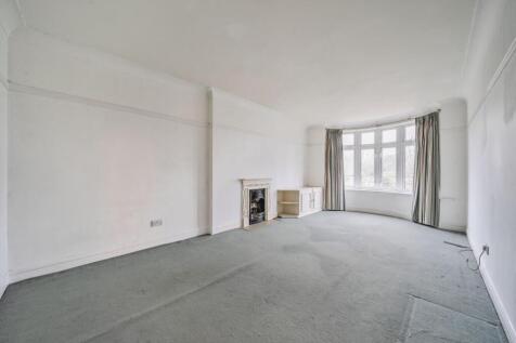 Fulham High Street, Fulham, London, SW6 2 bed flat for sale