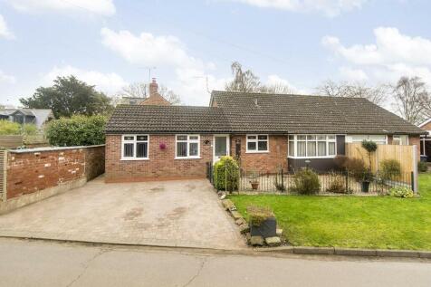 Poultney Lane, Kimcote, Lutterworth 3 bed semi