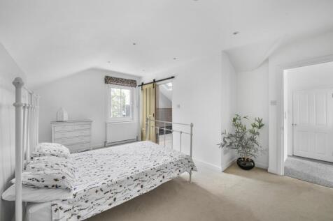 Park Road, Richmond, Surrey 1 bed flat for sale