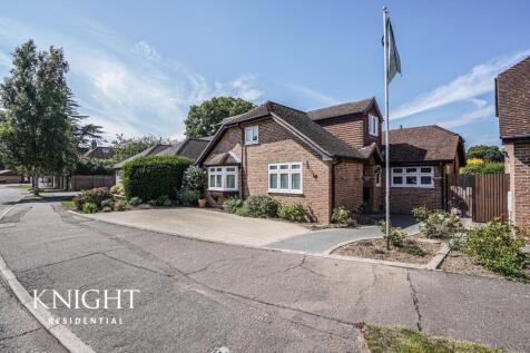 4 bedroom chalet for sale