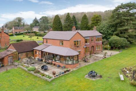 5 bedroom detached house for sale