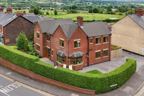 5 bedroom detached house for sale
