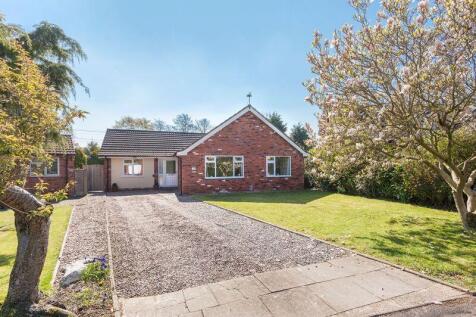 Linksway, Mossley, Congleton 3 bed detached bungalow for sale