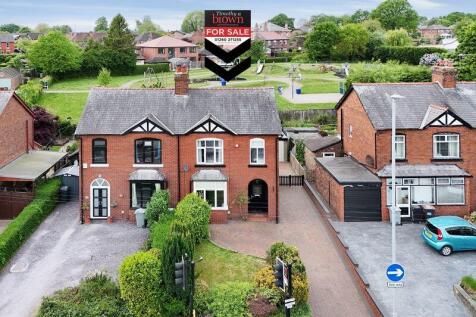 3 bedroom semi-detached house for sale