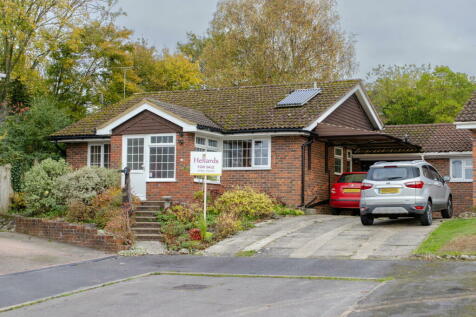 2 bedroom detached bungalow for sale