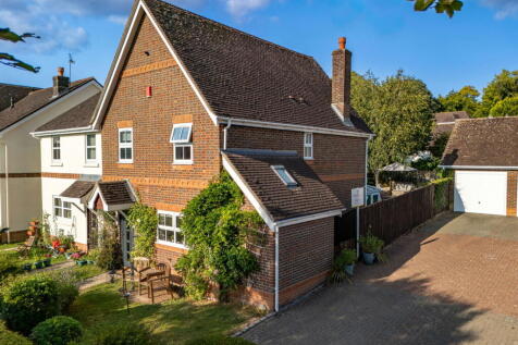 Little Hayes Lane, Itchen Abbas... 3 bed semi
