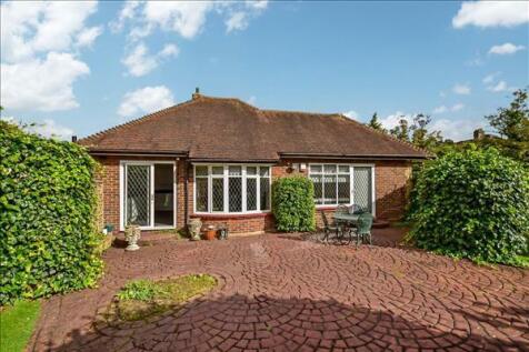 Fernside, Buckhurst Hill IG9 2 bed bungalow for sale