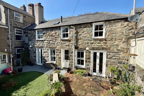 Aelfor Villa, Park Road, Barmouth... 2 bed semi