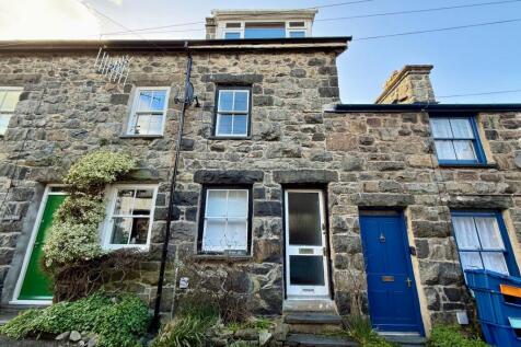 Fron Isa, Upperfield Street... 2 bed terraced house for sale