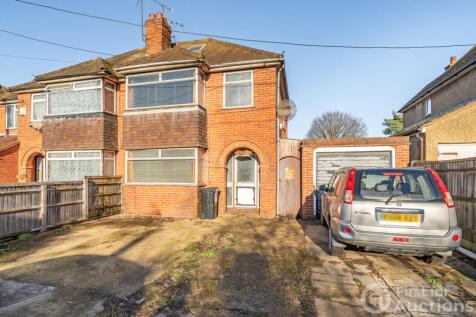 Old Whitley Wood Lane, Reading... 3 bed house for sale