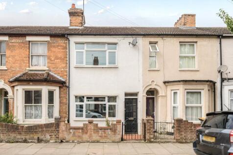 Pembroke Street, Bedford, Bedfordshire 3 bed terraced house for sale