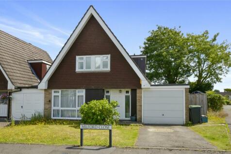 3 bedroom link detached house for sale