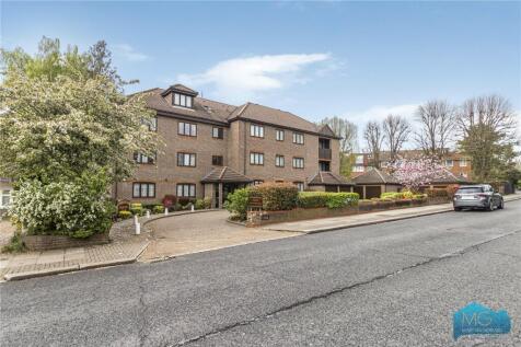 Hendon Lane, Finchley, London, N3 3 bed apartment for sale