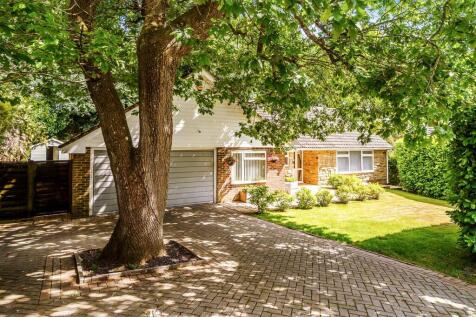 Birch Grove, Kingswood, Tadworth 3 bed detached bungalow for sale