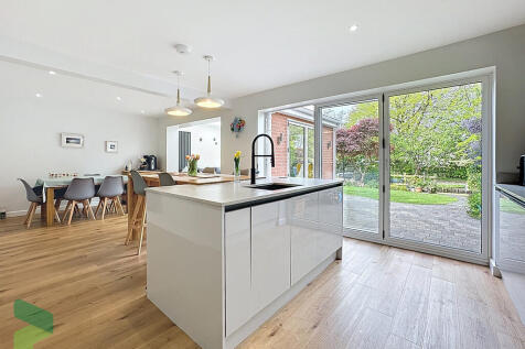 Kingsley Close, Blackburn 4 bed detached house for sale