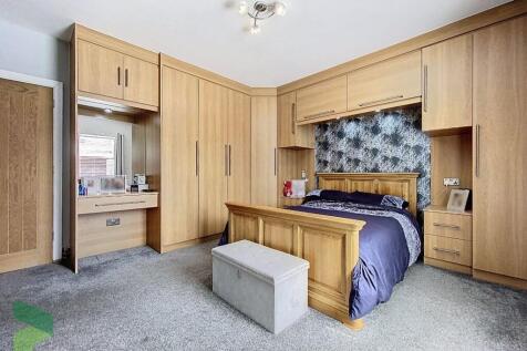Malvern Avenue, Blackburn 2 bed terraced house for sale