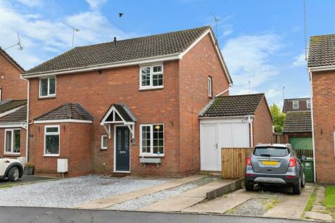 2 bedroom semi-detached house for sale