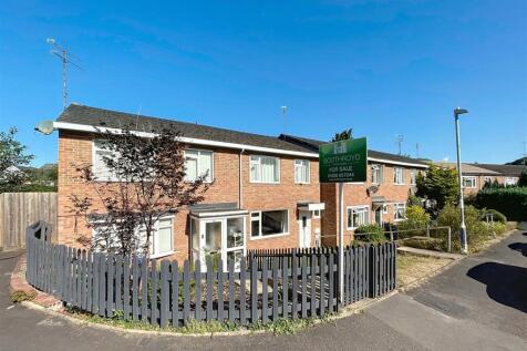 Glendale Avenue, Kenilworth 3 bed end of terrace house for sale
