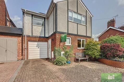 Queens Road, Kenilworth 3 bed detached house for sale