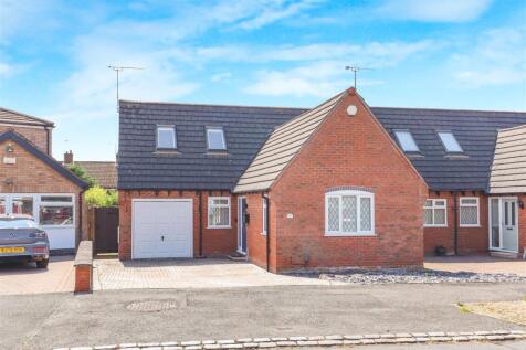 2 bedroom detached bungalow for sale