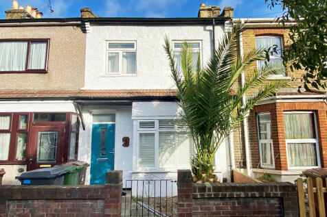 Harvey Road, London E11 3 bed terraced house for sale