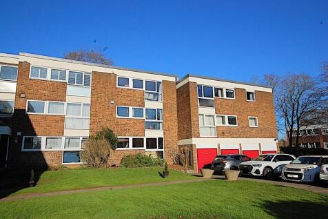Northcotts, Old Hatfield 2 bed ground floor flat for sale