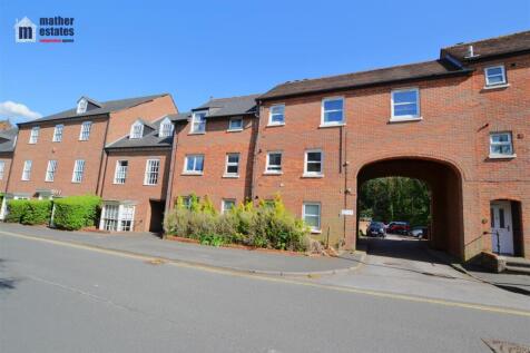 2 bedroom maisonette for sale