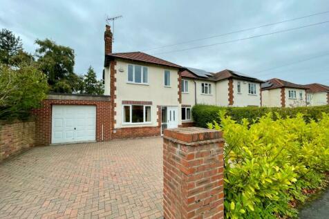 3 bedroom semi-detached house for sale