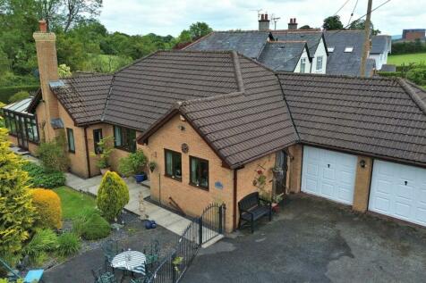 4 bedroom detached bungalow for sale