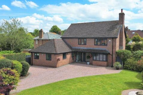 5 bedroom detached house for sale