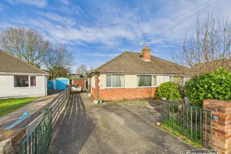 2 bedroom semi-detached bungalow for sale