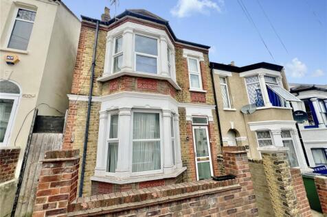 Bramblebury Road, Plumstead, SE18 6 bed end of terrace house for sale