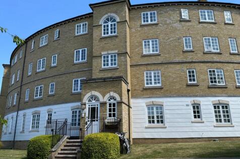 Gilbert Close, Shooters Hill, SE18 2 bed flat for sale