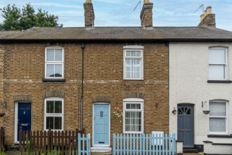 2 bedroom terraced house for sale