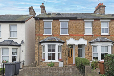 Sayesbury Road, Hertfordshire CM21 3 bed end of terrace house for sale