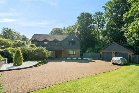 5 bedroom detached house for sale