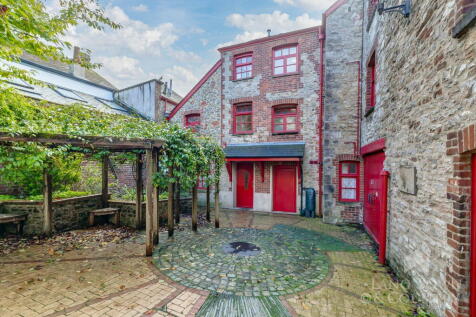 54 Looe Street, Plymouth PL4 2 bed flat for sale