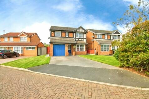 4 bedroom detached house for sale