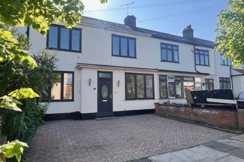 Ambleside Gardens, Redbridge 4 bed terraced house for sale