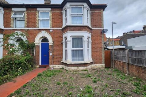 Northbrook Road, Ilford 3 bed end of terrace house for sale