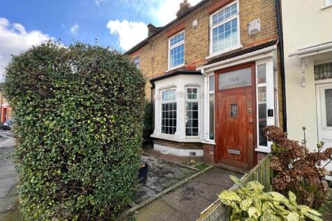 Grange Road, Ilford 3 bed house for sale
