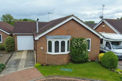 2 bedroom detached bungalow for sale