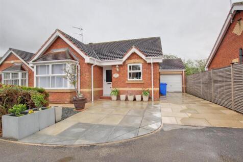 Tadman Close, Beverley 2 bed detached bungalow for sale