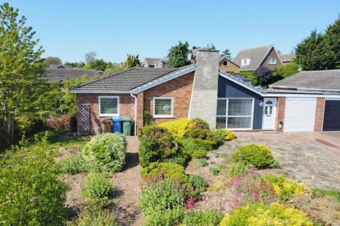 Wheatlands Drive, Beverley 4 bed detached bungalow for sale