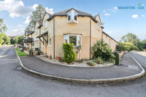 3 bedroom town house for sale