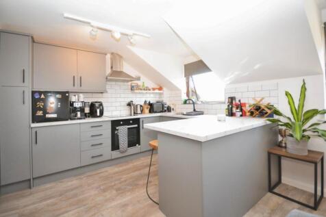 Woodley Court, Amersham 1 bed flat for sale