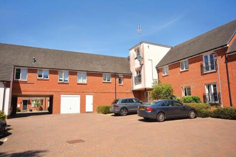 Old Saw Mill Place, Amersham 2 bed flat for sale