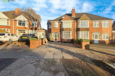 5 bedroom semi-detached house for sale