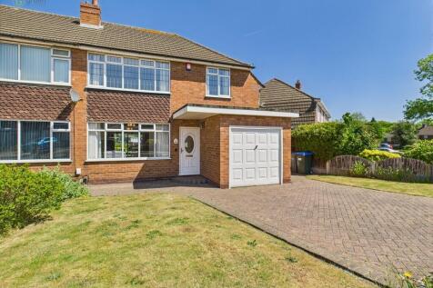3 bedroom semi-detached house for sale