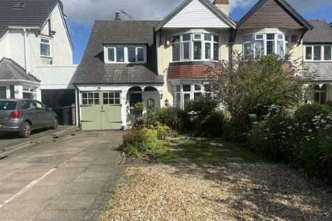 3 bedroom semi-detached house for sale